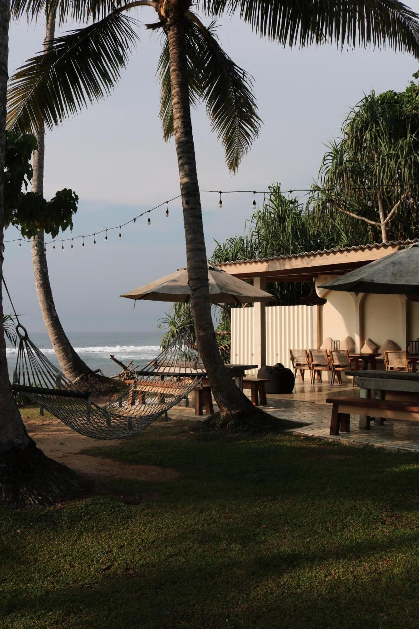 Swell Shacks Hotell Matara Exteriör bild