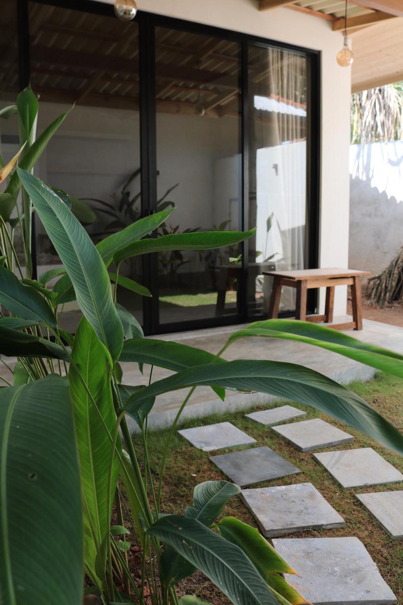 Swell Shacks Hotell Matara Exteriör bild